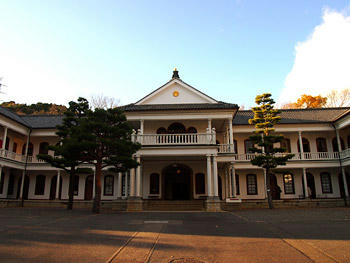 三重県庁舎は重文です